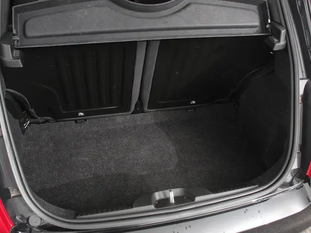 Fiat 500 1.0 Hybrid Dolcevita Finale 2024 Benzine 34