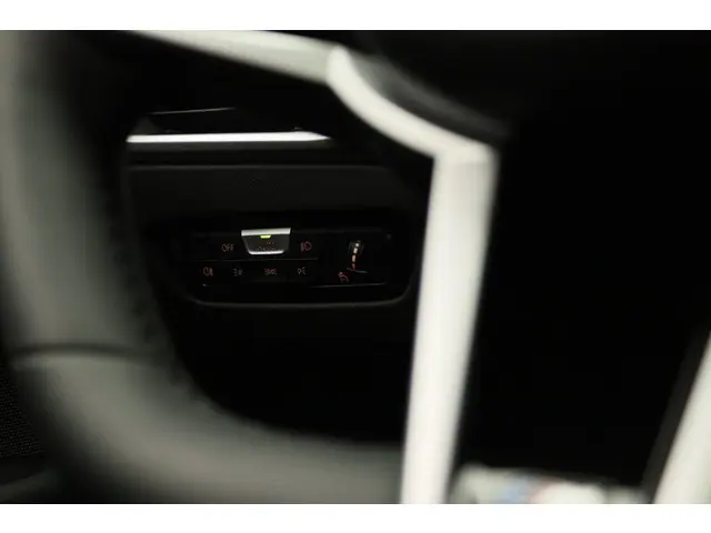 BMW i4 eDrive35 2025 Elektrisch 12