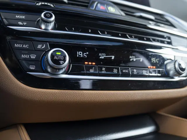 BMW 5 Serie Sedan 530e 2022 Hybride Benzine 14