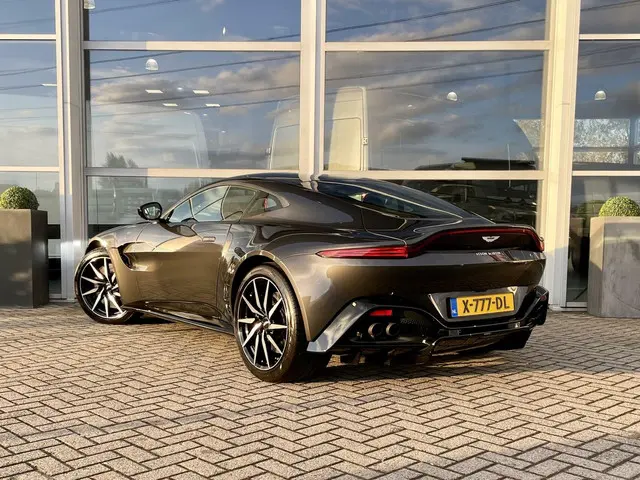 Aston Martin V8 Vantage 4.0 2021 Benzine 4