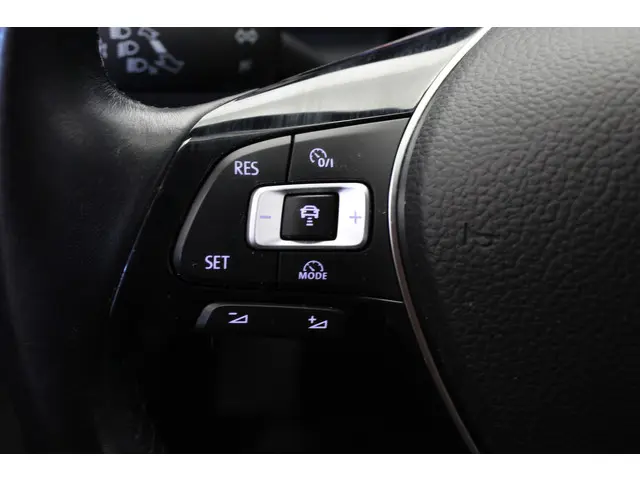 Volkswagen T-Roc 1.0 TSI Style 2018 Benzine 18