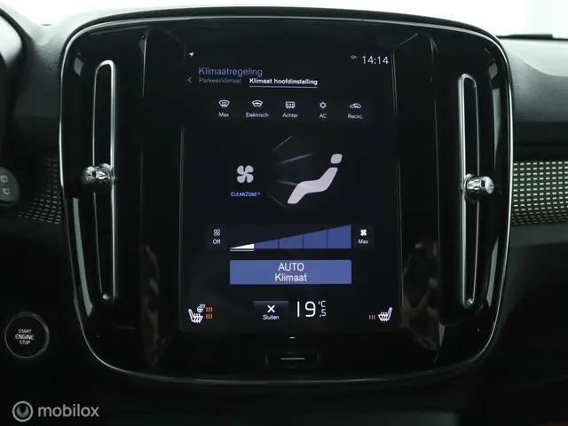 Volvo XC40 2.0 T4 R-Design 2019 Benzine 30