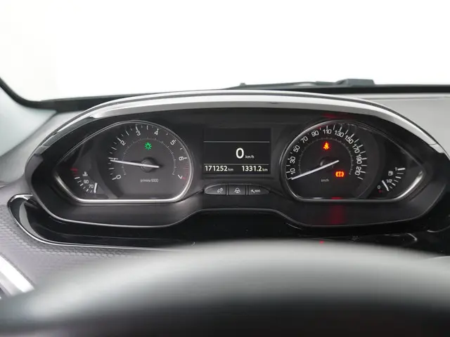 Peugeot 2008 1.2 PureTech Allure 2017 Benzine 15