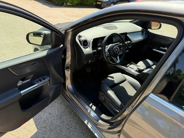 Mercedes-Benz B-Klasse 180 Premium Plus 2020 Benzine 10