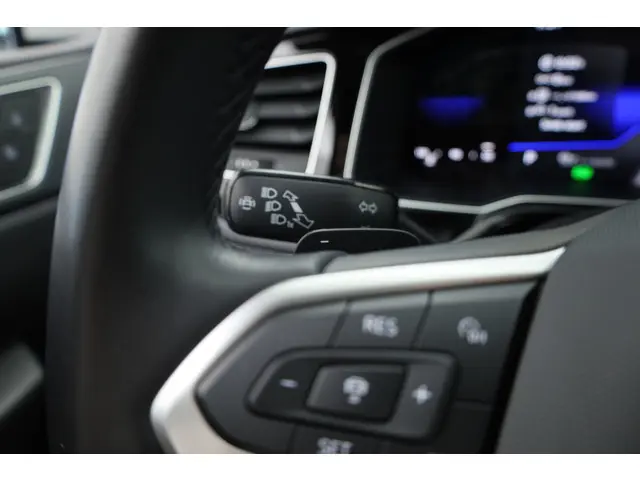 Volkswagen Polo 1.0 TSI R-Line DSG 2023 Benzine 11