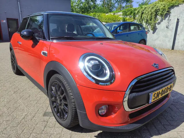 MINI One 1.5 Salt, Navigatie 2018 Benzine