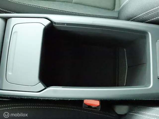 Volvo XC40 1.5 T2 Momentum automaat 2021 Benzine 26