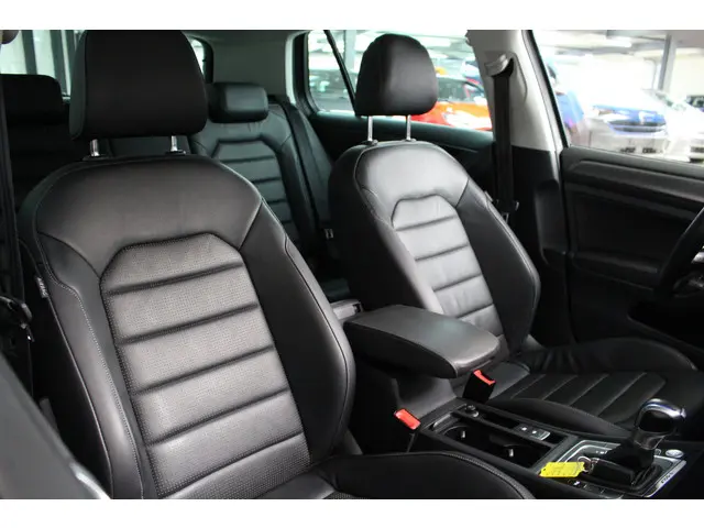 Volkswagen e-Golf E-Golf DSG | 2019 Elektrisch 7