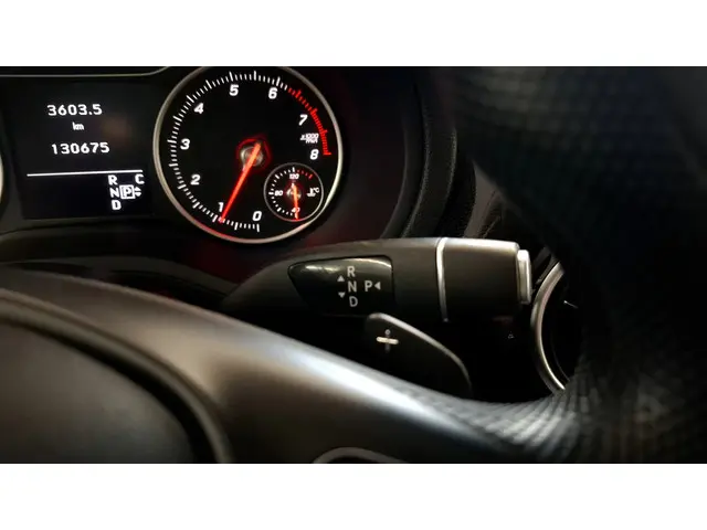 Mercedes-Benz B-Klasse 160 Automaat 2017 Benzine 9