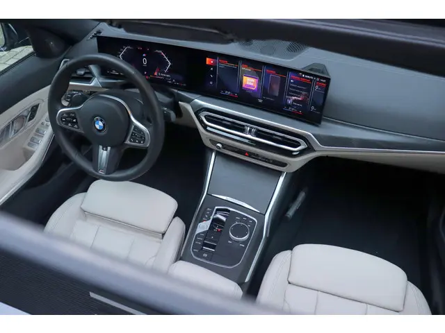 BMW 3 Serie Sedan 320i 2024 Benzine 15