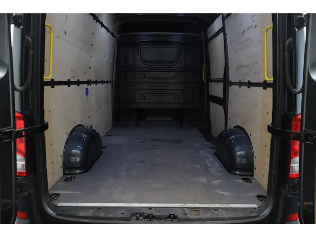 MAN TGE 35 2.0 TDI DSG 140 PK L3H3 (L2H2) 2020 Diesel 14