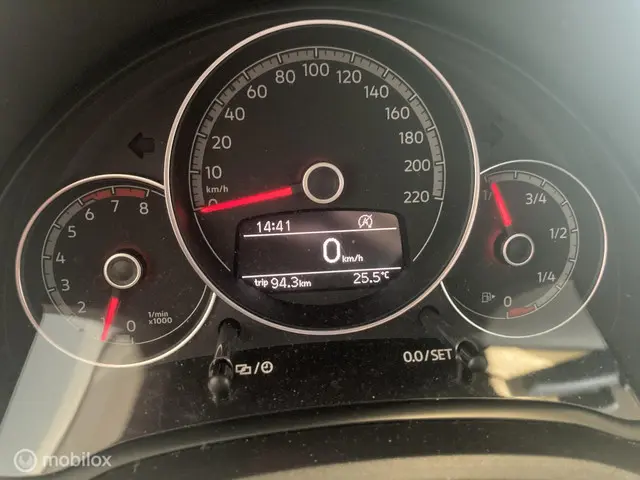 Volkswagen up! 1.0 BMT take up! //APK // 2017 Benzine 19