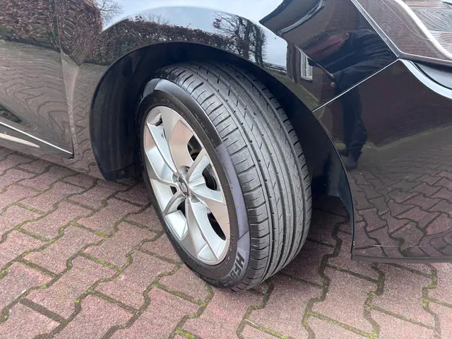 Renault Clio 0.9 TCe Eco2 Limited 2016 Benzine 5