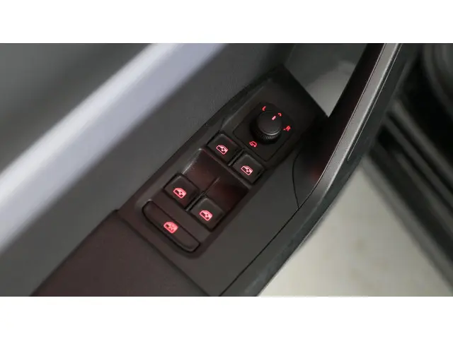 SEAT Arona 1.0 TSI FR Business Intense DSG 2022 Benzine 13