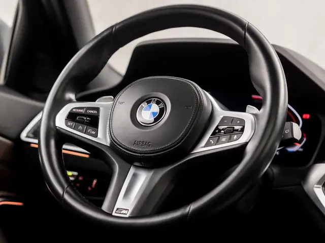 BMW 3 Serie Touring 318i M Sport 2021 Benzine 20
