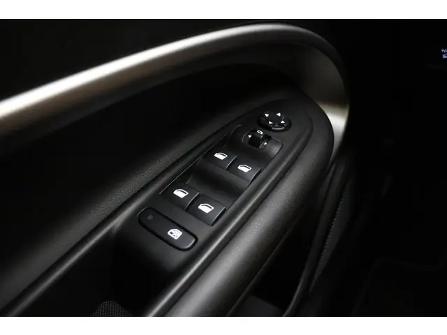 Jeep Avenger 1.2 Altitude 2024 Benzine 20