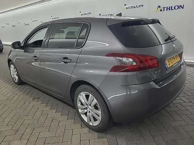 Peugeot 308 1.2 PureTech Executive 2020 Benzine 4