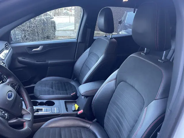 Ford Kuga 2.5 PHEV ST-Line X 2020 Hybride Benzine 10