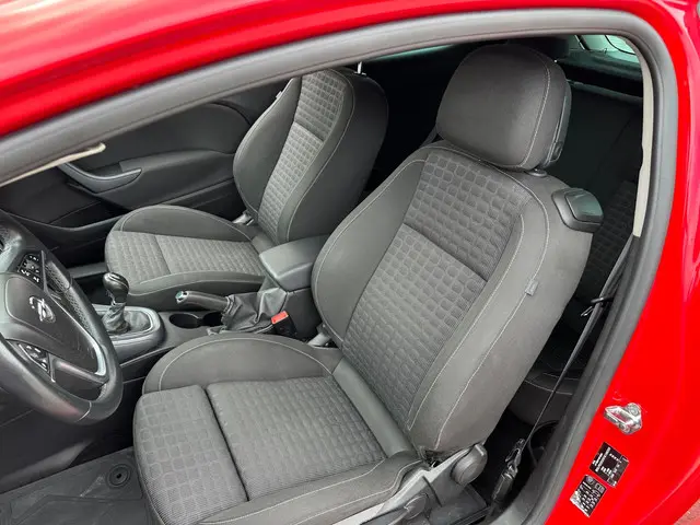 Opel Astra GTC 1.4 Turbo Design Edition 2015 Benzine 12
