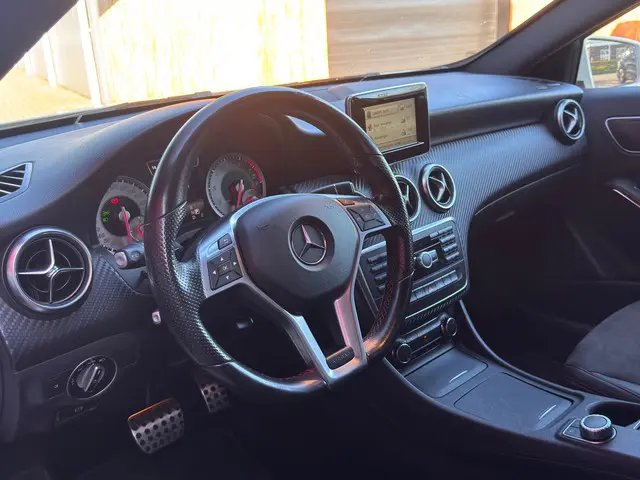 Mercedes-Benz A-Klasse 180 Ambition 2015 Benzine 10