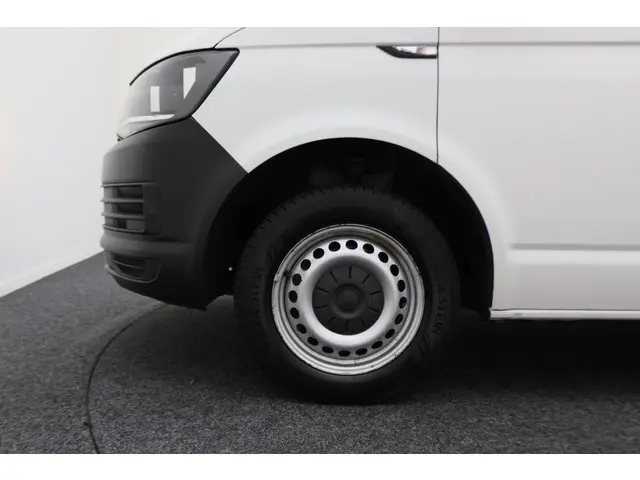 Volkswagen Transporter 2.0 TDI DSG L1H1 2017 Diesel 24