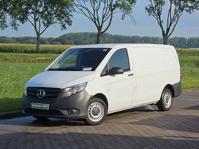 Mercedes-Benz Vito 109 2017 Diesel 2
