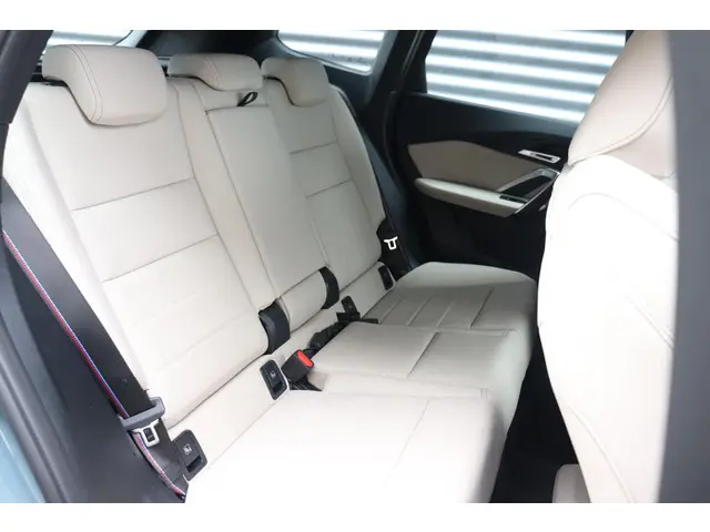 BMW iX1 eDrive20 2025 Elektrisch 10