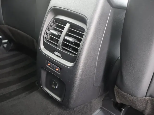 Ford Kuga 2.5 PHEV 225PK Vignale 2022 Hybride Benzine 28