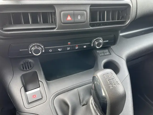 Peugeot Partner 1.5 BlueHDI Premium 2021 Diesel 18