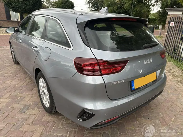 Kia Ceed 1.0 T-GDI DYNAMICLINE 2025 Benzine 9
