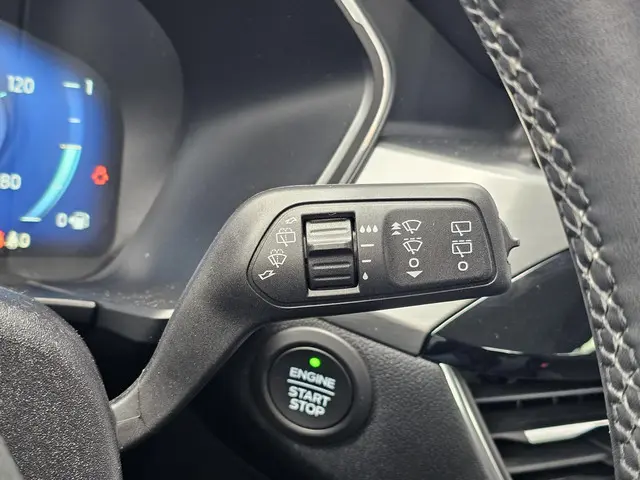 Ford Kuga 2.5 PHEV Titanium 2022 Hybride Benzine 17