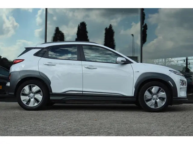 Hyundai Kona EV COMFORT 64 KWH 2020 Elektrisch 8