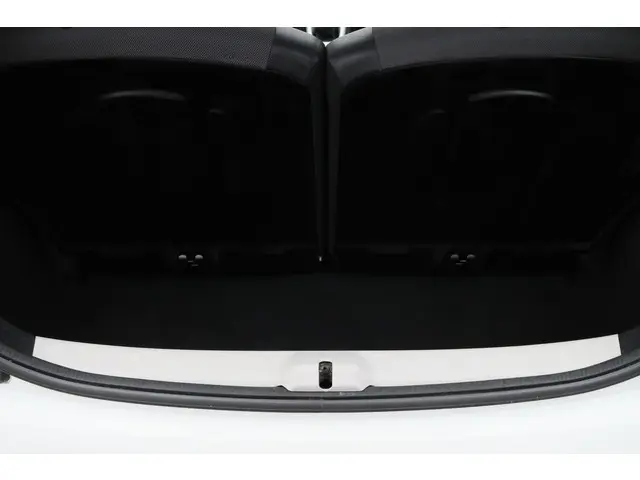 Toyota Aygo 1.0 VVT-i x-wave Cabrio 2015 Benzine 12