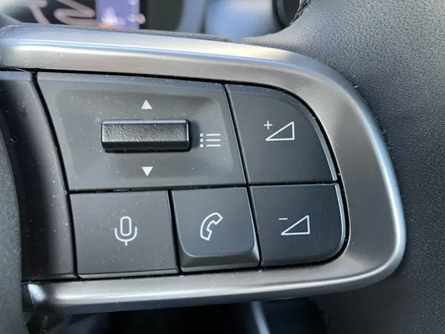 Jeep Avenger 1.2T 100 ALTITUDE 2024 Benzine 27