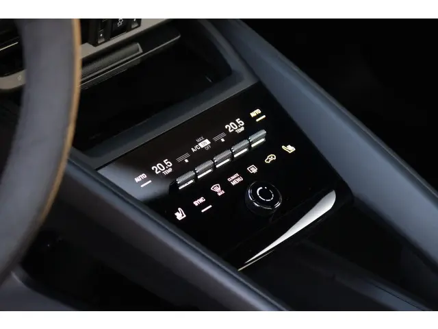 Porsche Macan 100 kWh 2025 Elektrisch 27