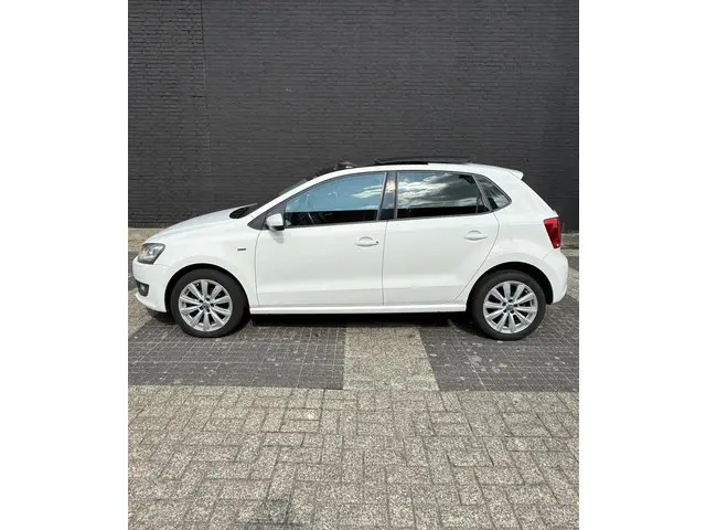 Volkswagen Polo 1.2 TSI Life PANO 2013 2013 Benzine 4