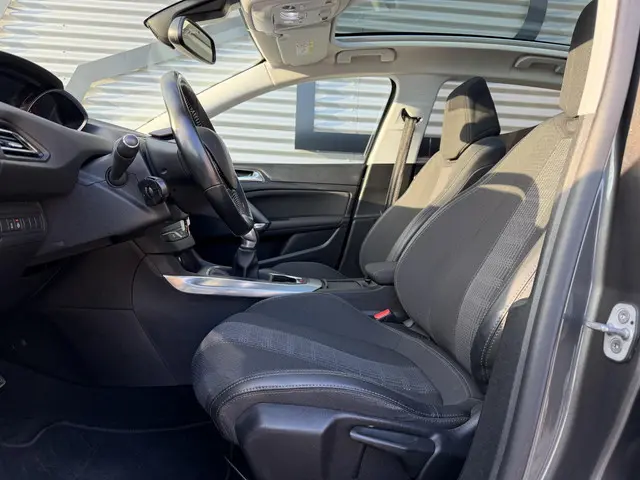 Peugeot 308 1.2 PureTech Allure 2019 Benzine 8