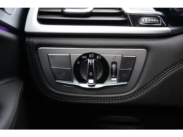 BMW 7 Serie 745e High Executive 2019 Hybride Benzine 42