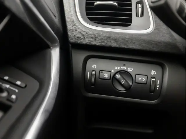 Volvo V40 1.6 D2 Sport 2013 Diesel 24