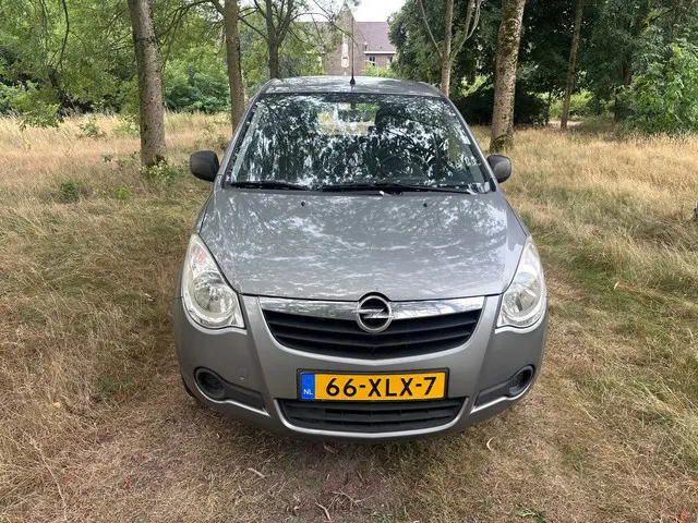 Opel Agila 1.0 Selection apk t/m 28-12-2025 2012 Benzine 8