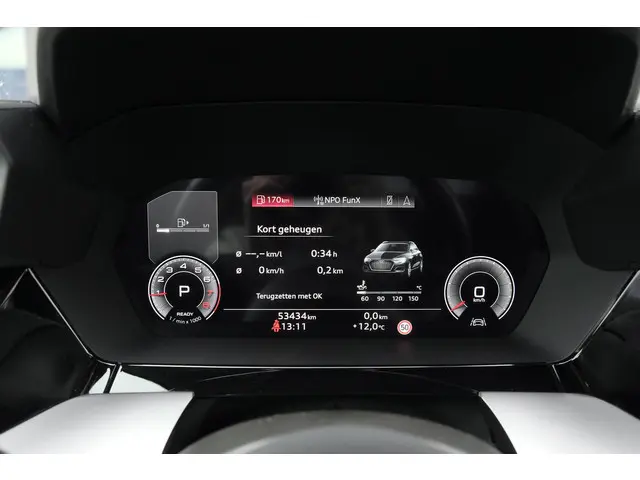 Audi A3 Sportback 30 TFSI 110pk S-line 2023 Benzine 36