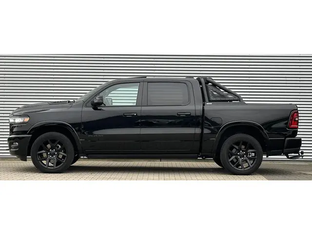 Dodge Ram 1500 3.0 V6 4x4 Crew Cab Laramie 2024 Benzine 6