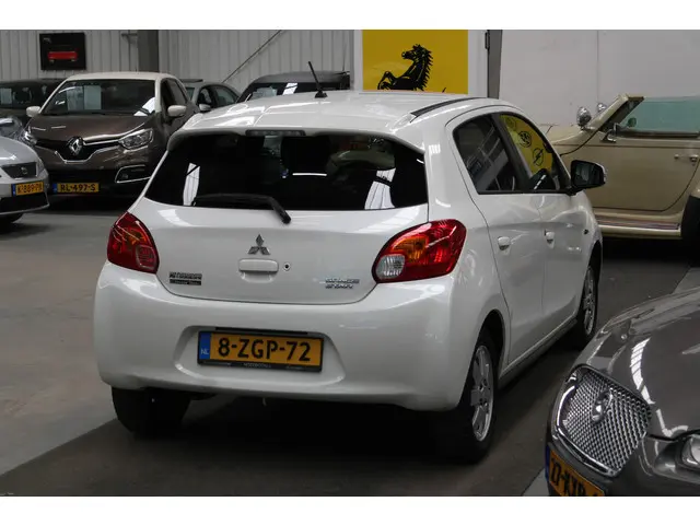 Mitsubishi Space Star 1.2 Intense Automaat 2014 Benzine 4