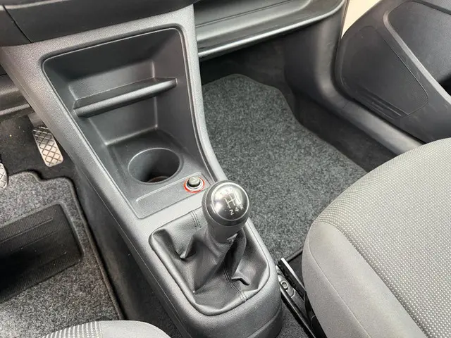 Volkswagen up! 1.0 move up! BlueMotion 2013 CNG 8