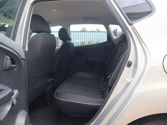 Kia Venga 1.4 CVVT Plus Pack 2013 Benzine 17