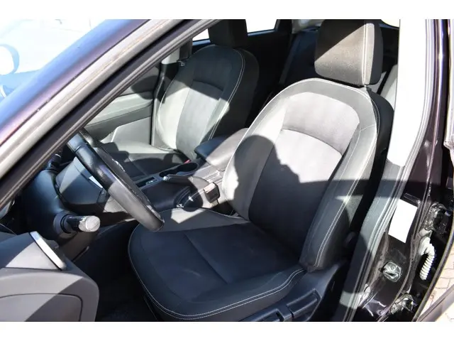 Nissan QASHQAI 1.6 Visia 2013 Benzine 15