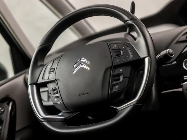 Citroën C4 Spacetourer 1.2 PureTech Sport 2020 Benzine 17