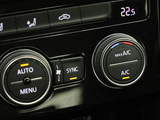 Volkswagen T-Roc 1.0TSI/110PK Style 2018 Benzine 9