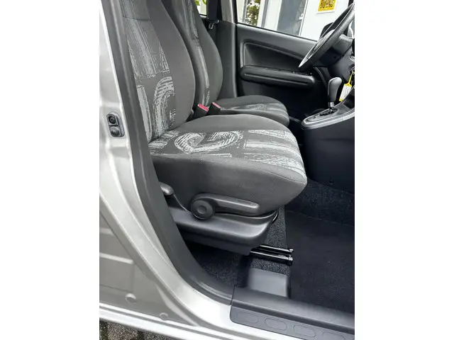Opel Agila 1.2 Edition 2012 Benzine 14