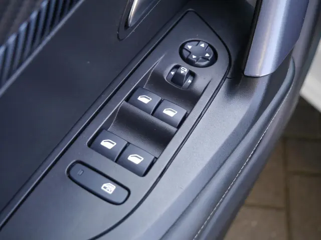 Peugeot e-2008 EV Allure 50 kWh 2020 Elektrisch 13